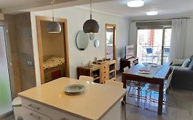 Renovated Apartment Steps Away From The Beach